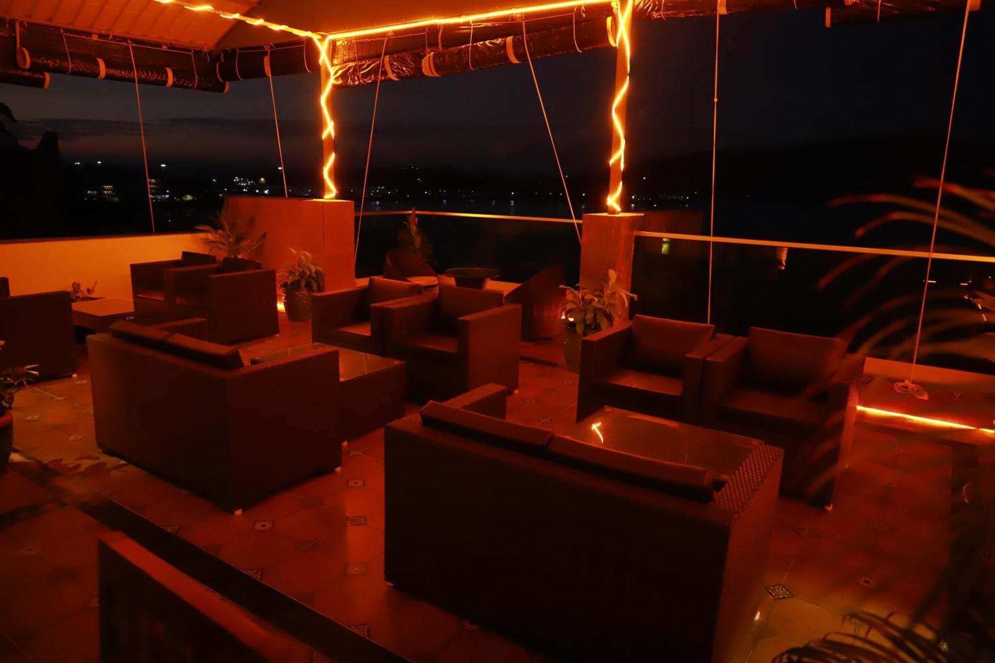 Sea Deck Hotel Port Blair Ngoại thất bức ảnh
